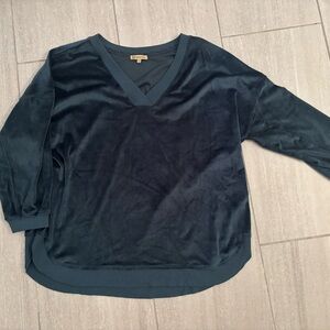 Democracy Velvet V-Neck Top XL